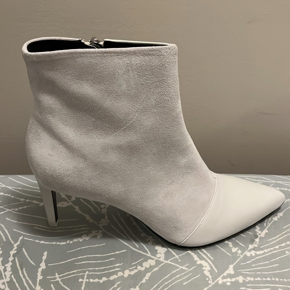 Never been worn, Rag & Bone Beha boot in white - Picture 5 of 10